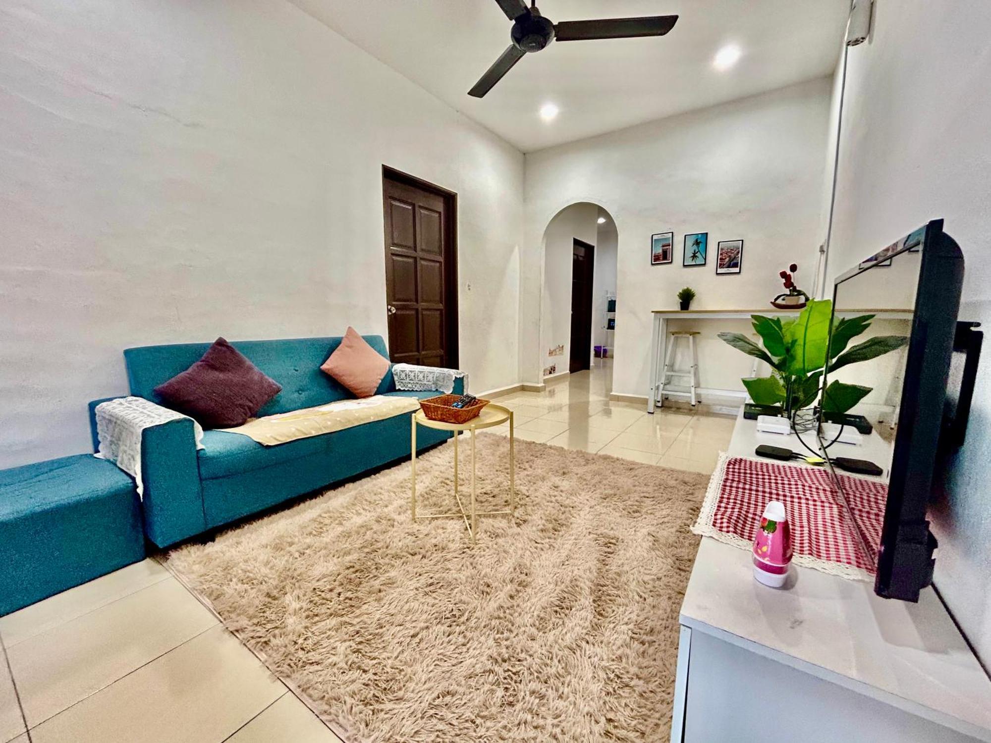 Cozy 288 Entire 3 Bedroom House @ Alma Букит Мертаджам Екстериор снимка